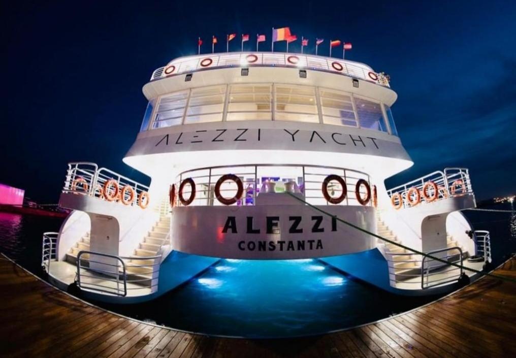 Antonia Alezzi Beach Resort 那沃达利 外观 照片