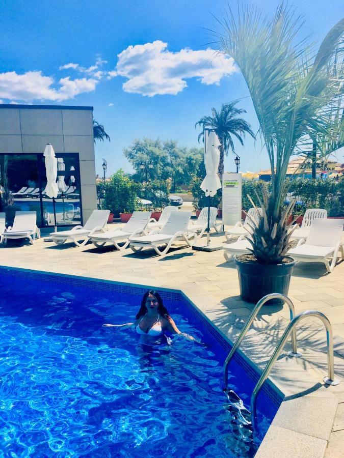 Antonia Alezzi Beach Resort 那沃达利 外观 照片