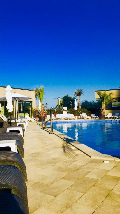 Antonia Alezzi Beach Resort 那沃达利 外观 照片